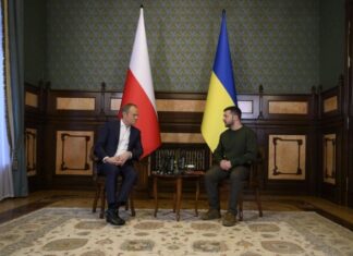 РФ нацелилась на газовую инфраструктуру: Зеленский рассказал Туску о новых планах Кремля