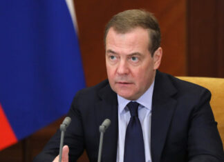 Медведев: требования РФ в ответ на санкции Запада будут не только экономическими