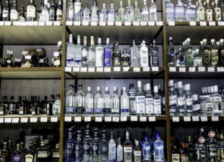 В России с 1 июля вырастут минимальные цены на крепкий алкоголь