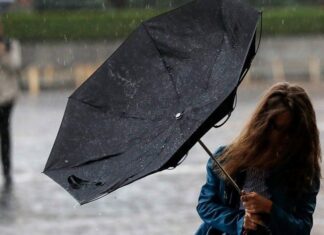 Завтра Украину накроет циклон: в каких областях во вторник дожди с грозами