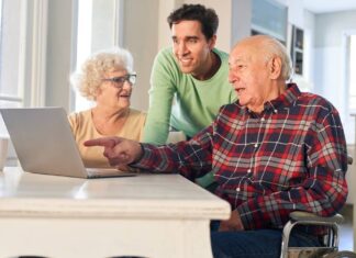 Некоторым украинским пенсионерам необходимо заменить удостоверение – ПФУ назвал причины и дал инструкции