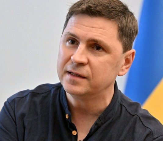 Подоляк заявил, что идет Третья мировая война, и объяснил, почему применение ядерного оружия теперь лишено смысла